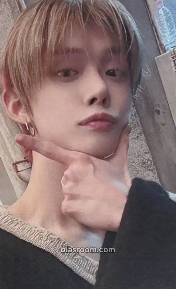 Yeonjun 2026 MOA Con Photocard - TOMORROW X TOGETHER - TOMORROW X TOGETHER K-pop photocard