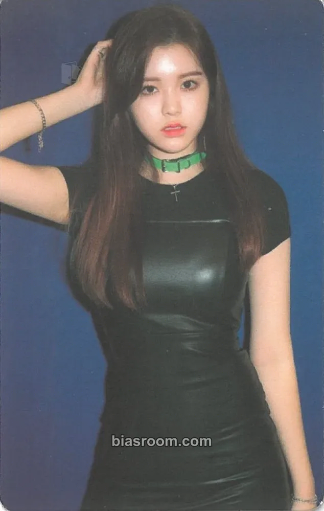 Soyee Act 5: New Action Photocard - gugudan - gugudan K-pop photocard