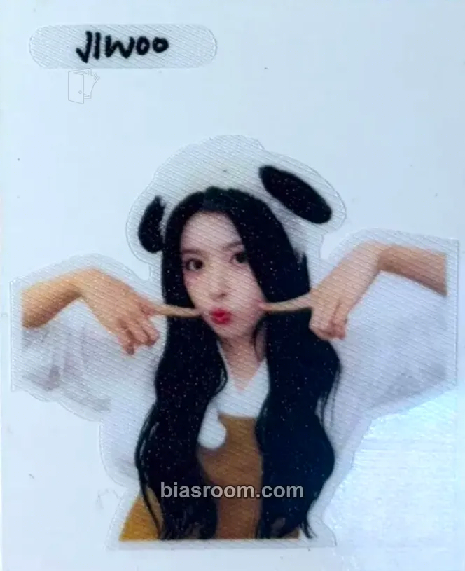 Jiwoo Blue Valentine Photocard - NMIXX - NMIXX K-pop photocard