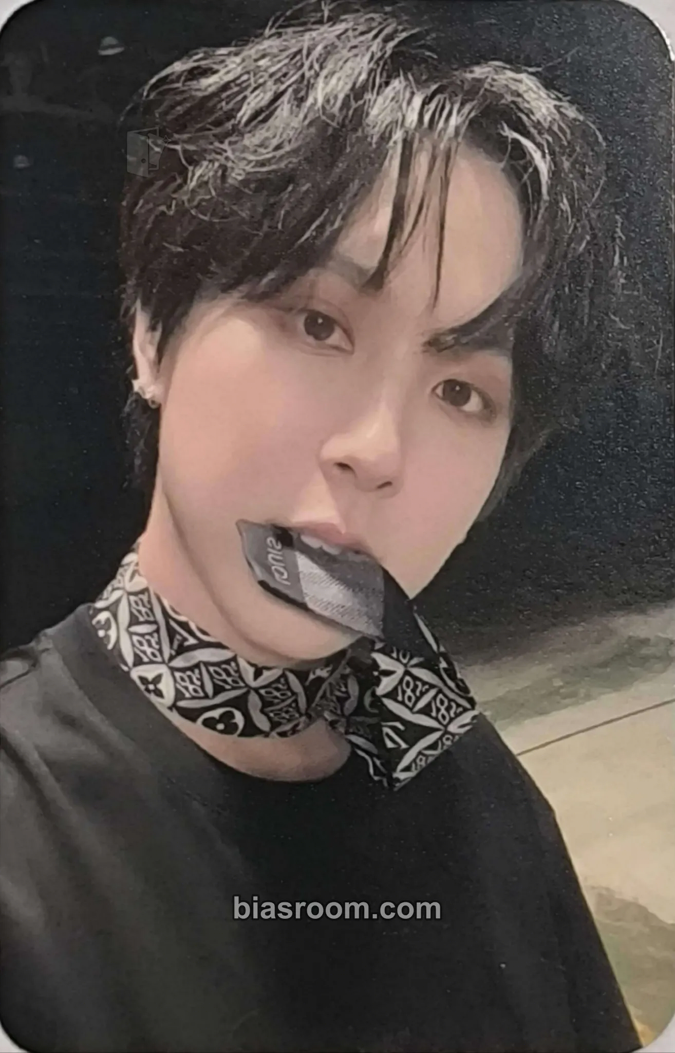 Giuk Gravity Photocard - ONEWE - ONEWE K-pop photocard