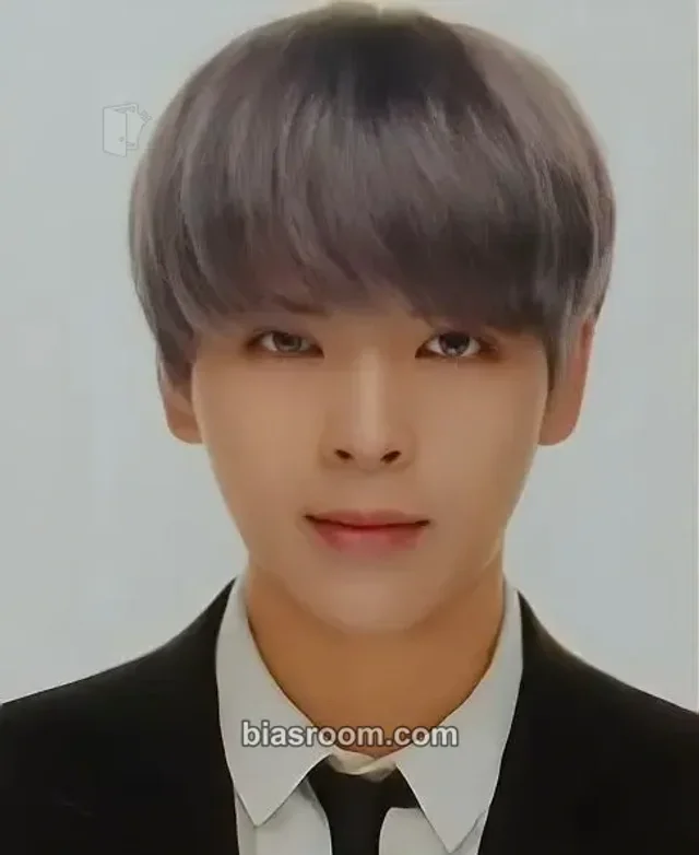 D-CRUNCH - Hyunwook - M0527 Album id photo makestar purchase benefit
