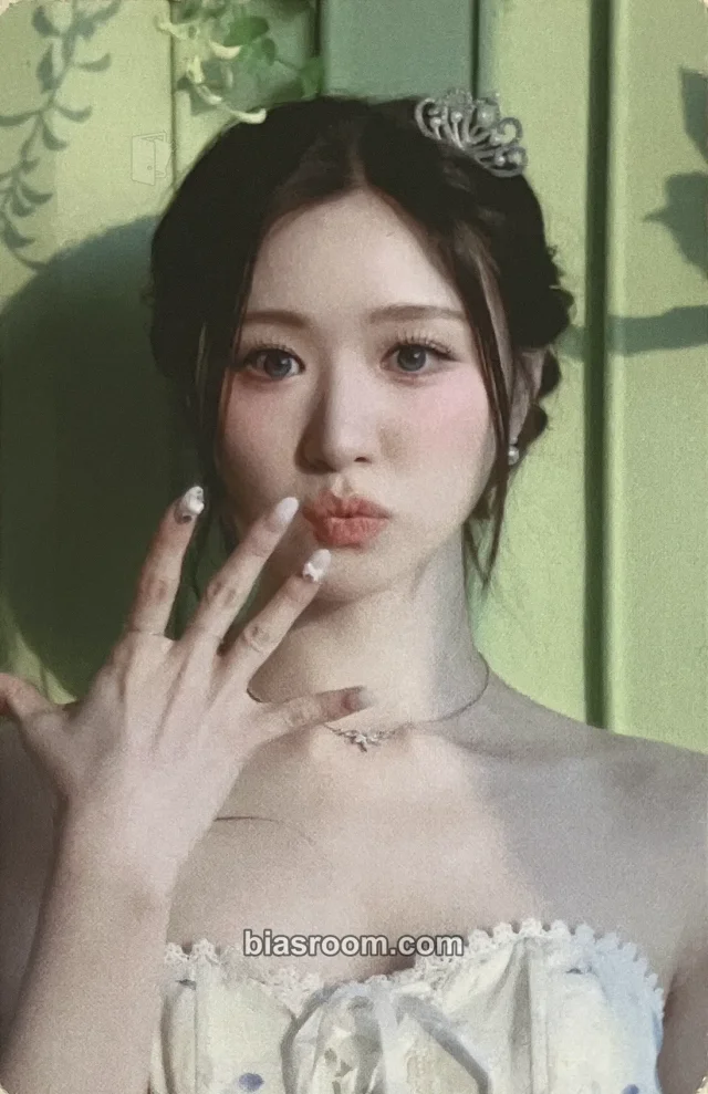 MUU - MUU (Taeryeong) - Hello, Wonderland Album album photocard photocard set KiT/kihno version