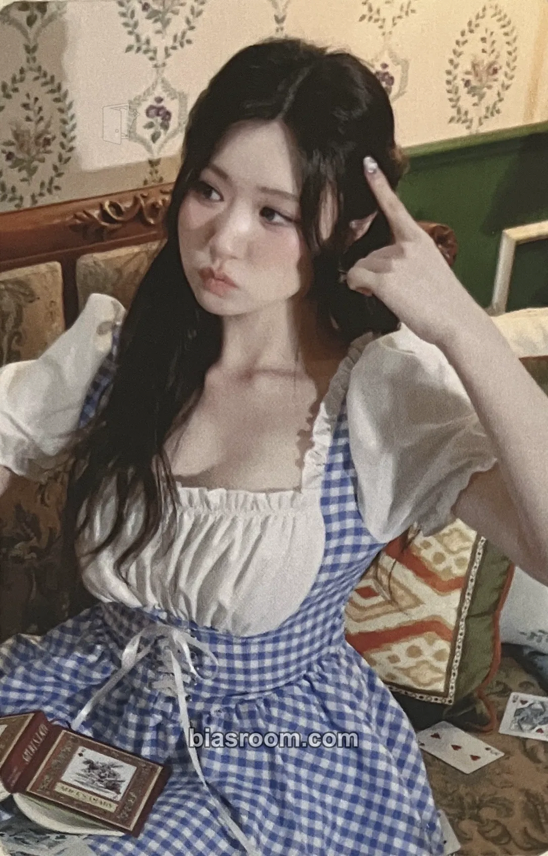 MUU (Taeryeong) Hello, Wonderland Photocard - MUU - MUU K-pop photocard