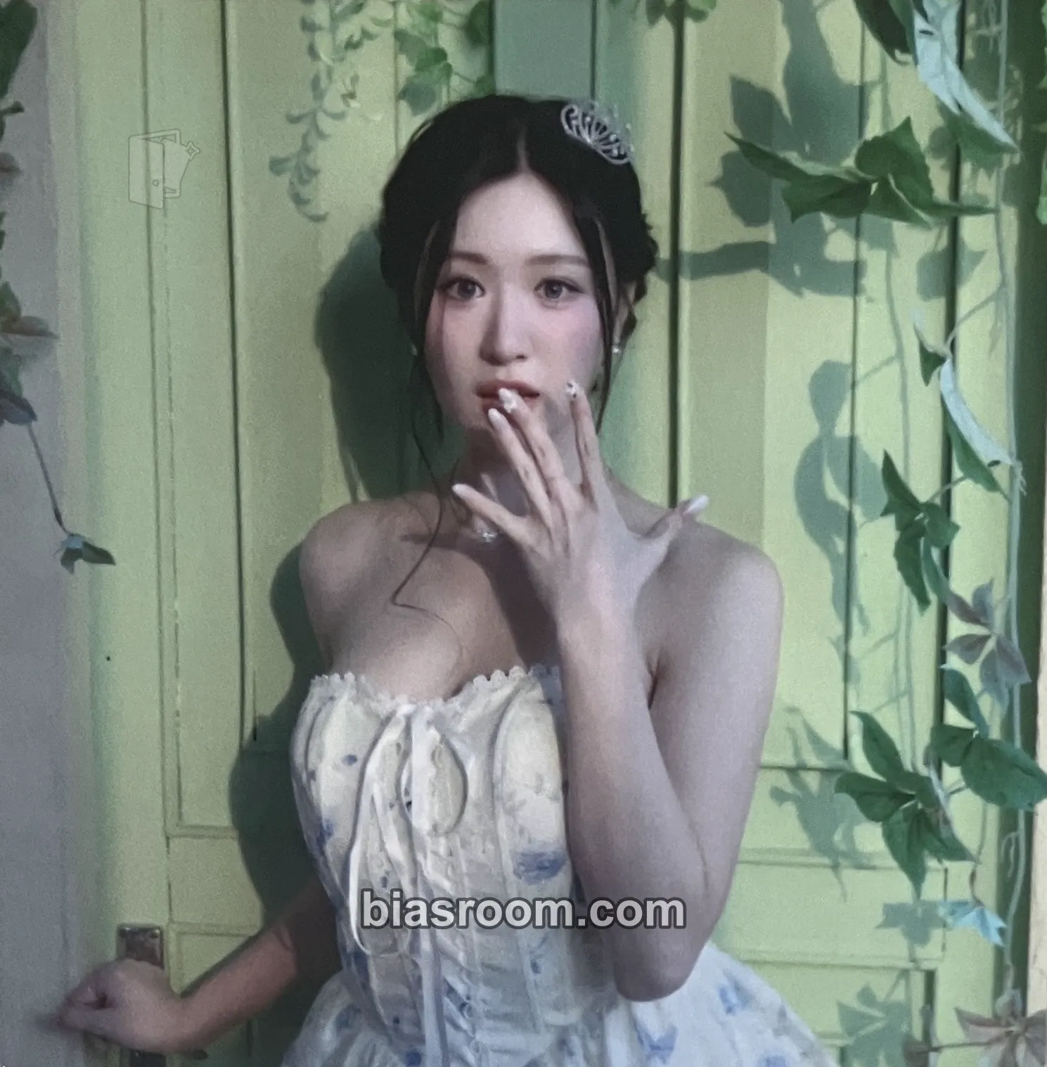 MUU (Taeryeong) Hello, Wonderland Photocard - MUU - MUU K-pop photocard