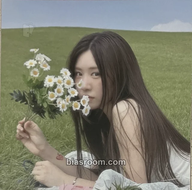 MUU - MUU (Taeryeong) - By your side Album square photo square photo set album inclusion KiT/kihno version