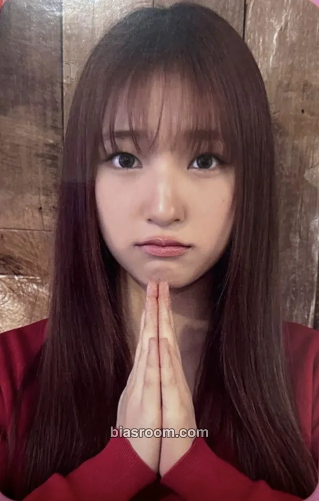 UNIS - Yunha - WE UNIS Album jump up video call (fancall) round 7