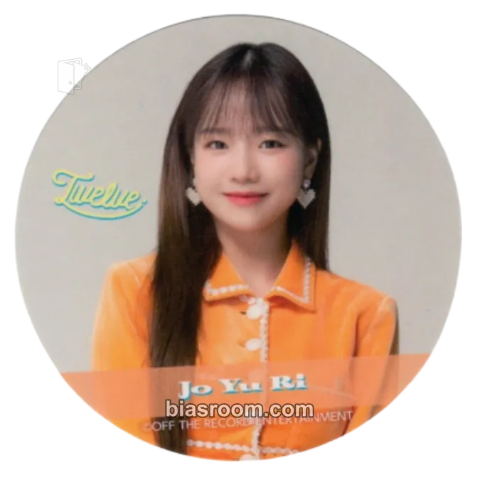 Jo Yuri Twelve Photocard - IZ*ONE - IZ*ONE K-pop photocard