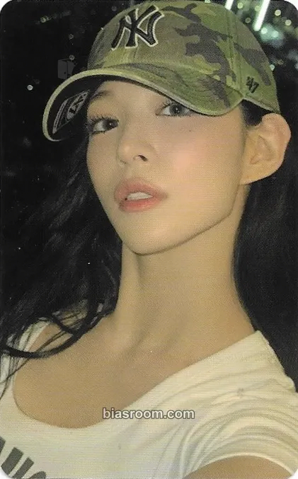 Chaeyoung From Our 20s Photocard - fromis_9 - fromis_9 K-pop photocard