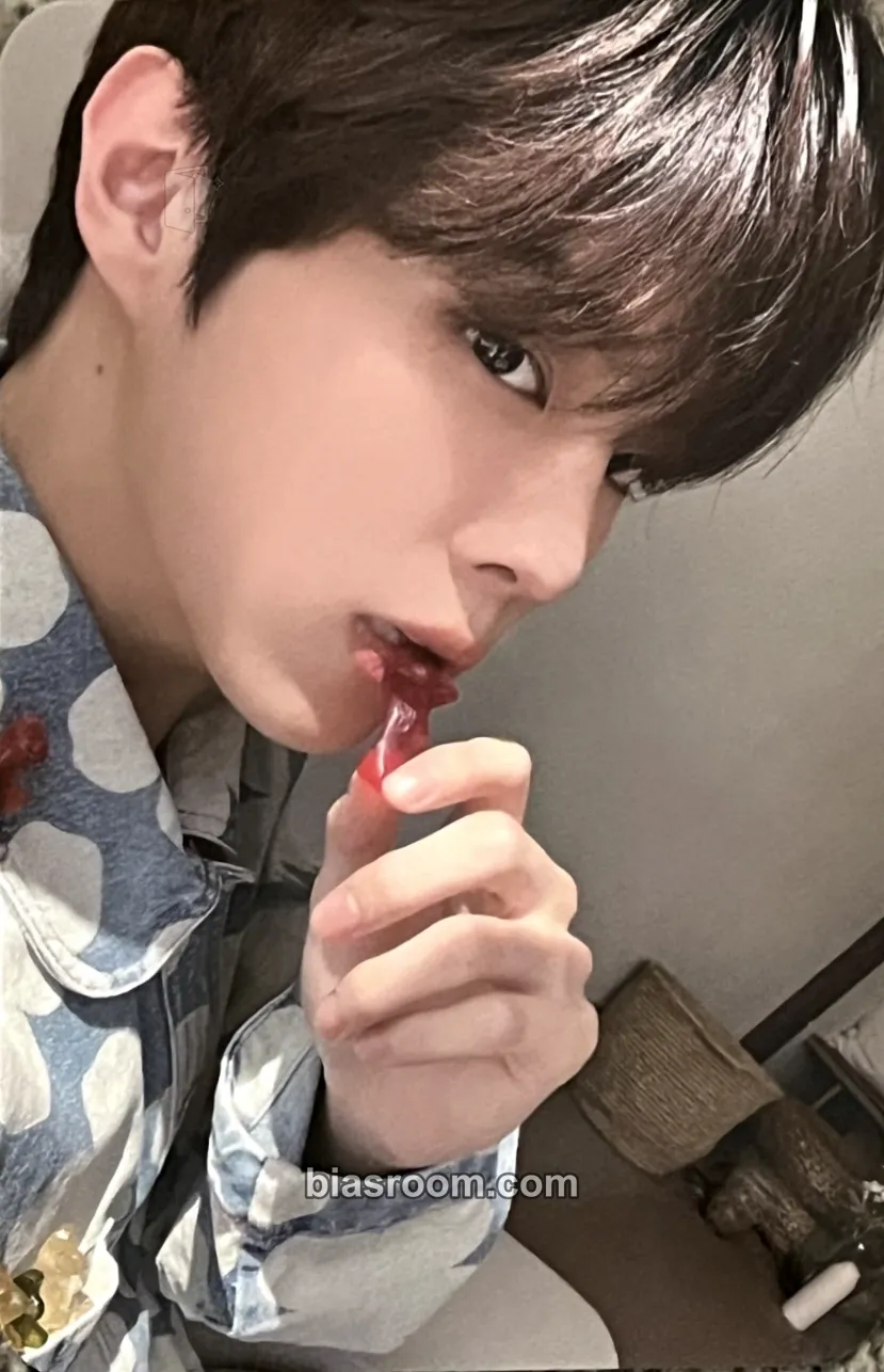 Wooseok 2023 Season's Greetings : Every moment of 2023 with Kim Woo Seok Photocard - Kim Wooseok - Kim Wooseok K-pop photocard