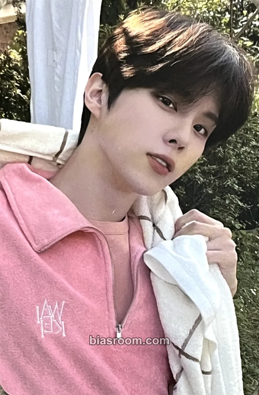 Wooseok 2023 Season's Greetings : Every moment of 2023 with Kim Woo Seok Photocard - Kim Wooseok - Kim Wooseok K-pop photocard