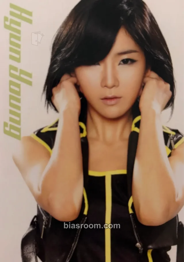 Rainbow - Hyunyoung - A (Japanese Version) Album trading card non-standard size