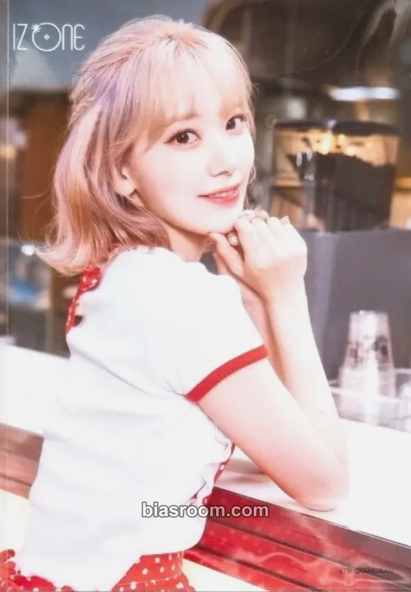 Sakura 1st JAPAN PHOTO BOX “SPECIAL SURPR*IZ” Photocard - IZ*ONE - IZ*ONE K-pop photocard