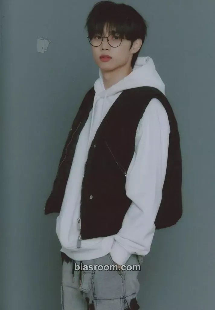 Sunwoo 2nd World Tour: Zeneration Photocard - THE BOYZ - THE BOYZ K-pop photocard