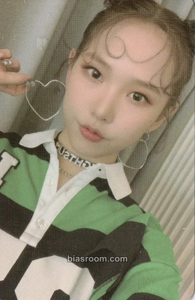 Huiyeon Into The Light Photocard - LIGHTSUM - LIGHTSUM K-pop photocard