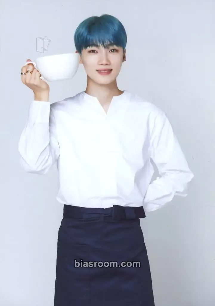 New CAFÉ POCHA - The Boyz Branch Photocard - THE BOYZ - THE BOYZ K-pop photocard