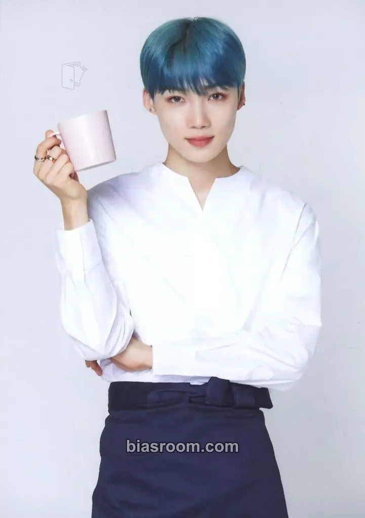New CAFÉ POCHA - The Boyz Branch Photocard - THE BOYZ - THE BOYZ K-pop photocard