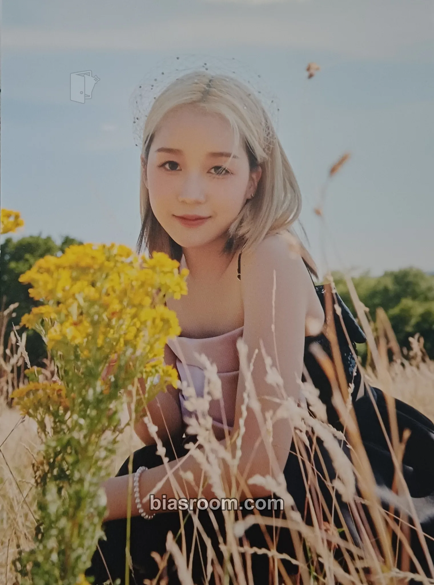 Hikaru Dazzling Girls in London: Photobook Photocard - Kep1er - Kep1er K-pop photocard