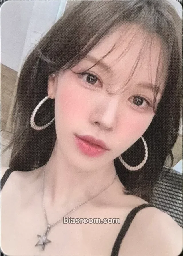 Red Velvet - Wendy - 2025 SMTOWN : THE CULTURE, THE FUTURE Album mini photocard time capsule version