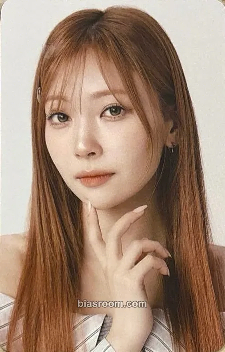 Mayuka NiziU Live with U 2025 "NEW EMOTION : Face To Face" Photocard - NiziU - NiziU K-pop photocard