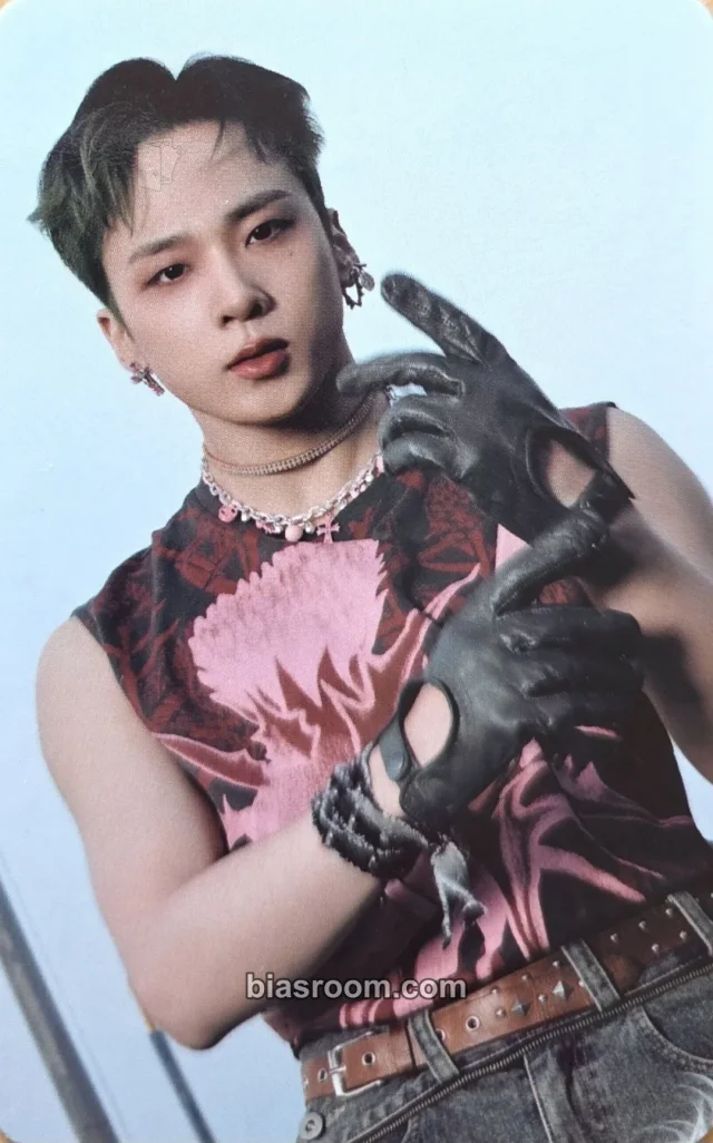 MCND - Castle J - X10 Album platform version album photocard