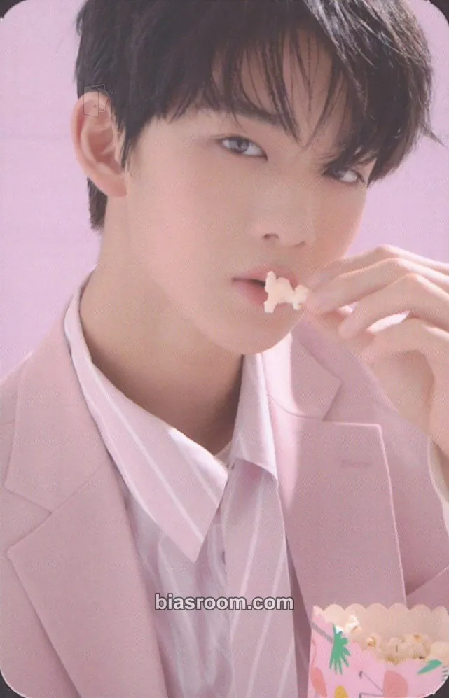 Jinyoung IM YOUNG Photocard - Bae Jinyoung - Bae Jinyoung K-pop photocard