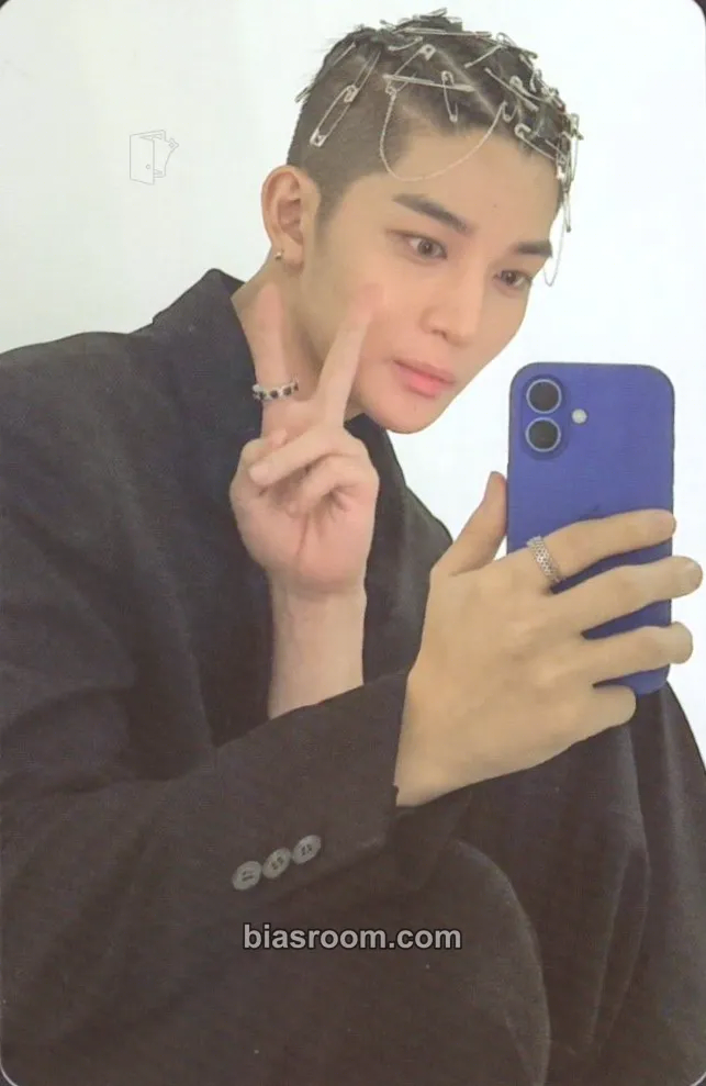 Jinyoung STILL YOUNG Photocard - Bae Jinyoung - Bae Jinyoung K-pop photocard