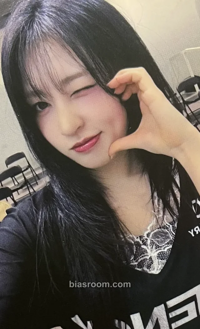 Latency - Heeyeon - Latency Fancon 'Timeless' Event merch photocard uniform