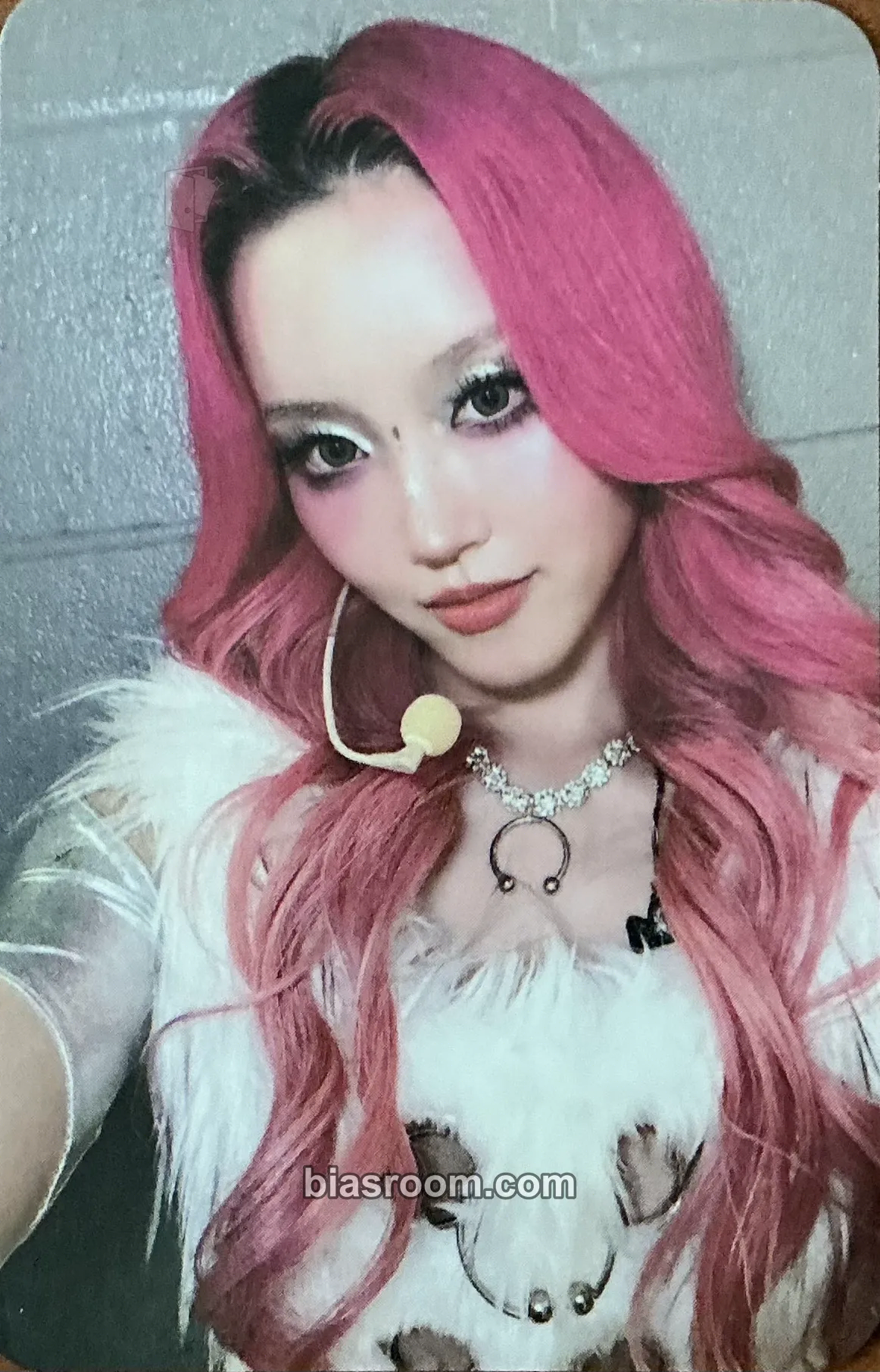 CHISA XG FIRST WORLD TOUR: THE FIRST HOWL Photocard - XG - XG K-pop photocard