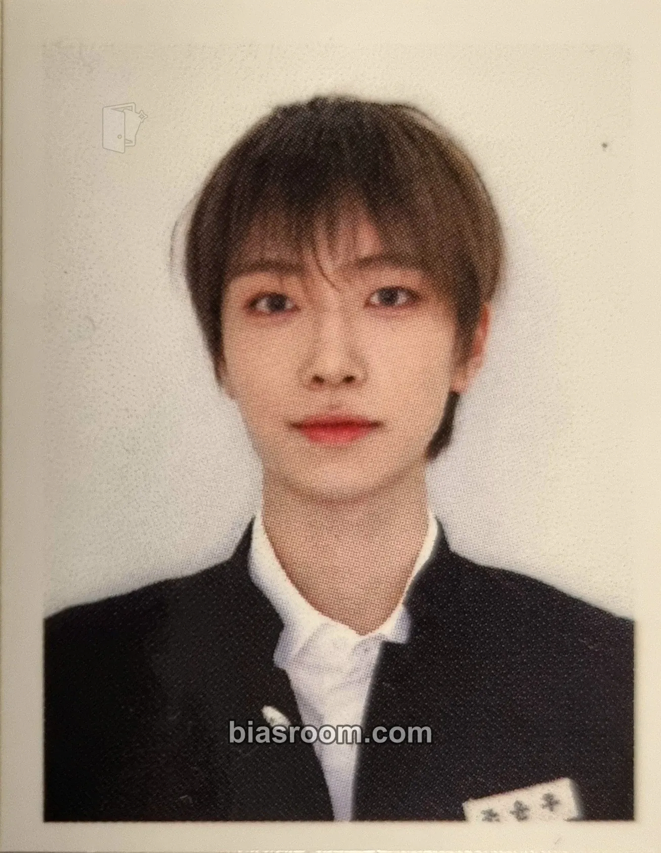 Yunhu 1st Anniversary Dol Cake MD Photocard - NEWBEAT - NEWBEAT K-pop photocard