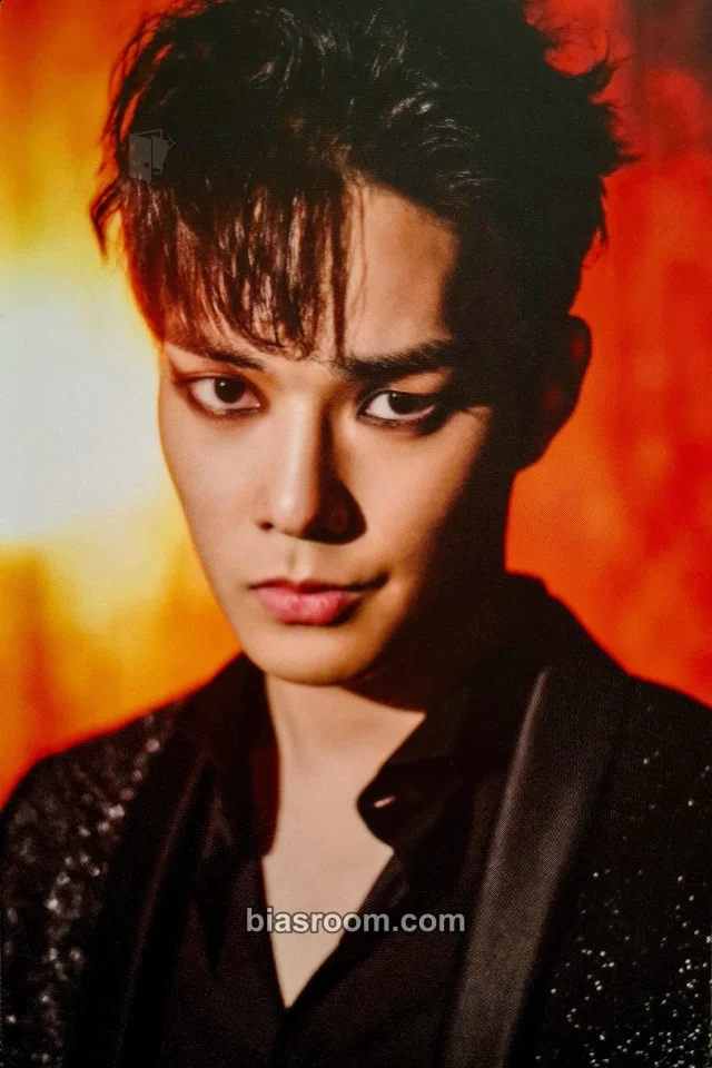 Cross Gene - Yongseok - MIRROR Album pob (pre-order benefit) black version photocard set