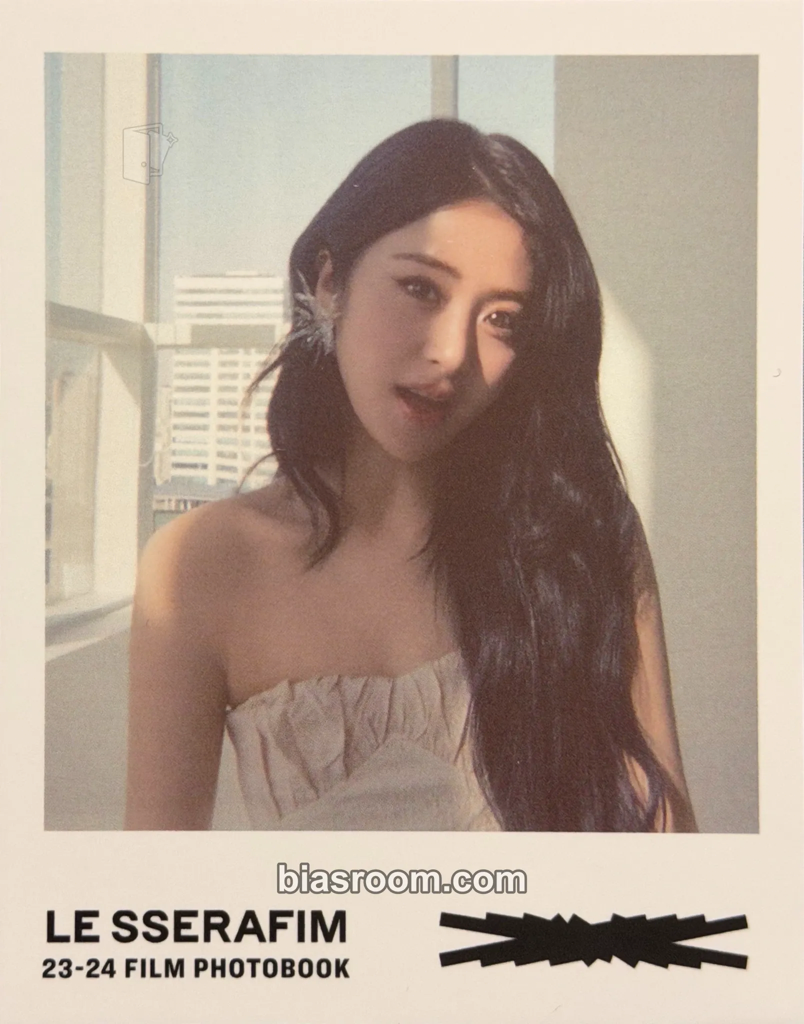 Huh Yunjin Film Photobook 23-24 Photocard - LE SSERAFIM - LE SSERAFIM K-pop photocard