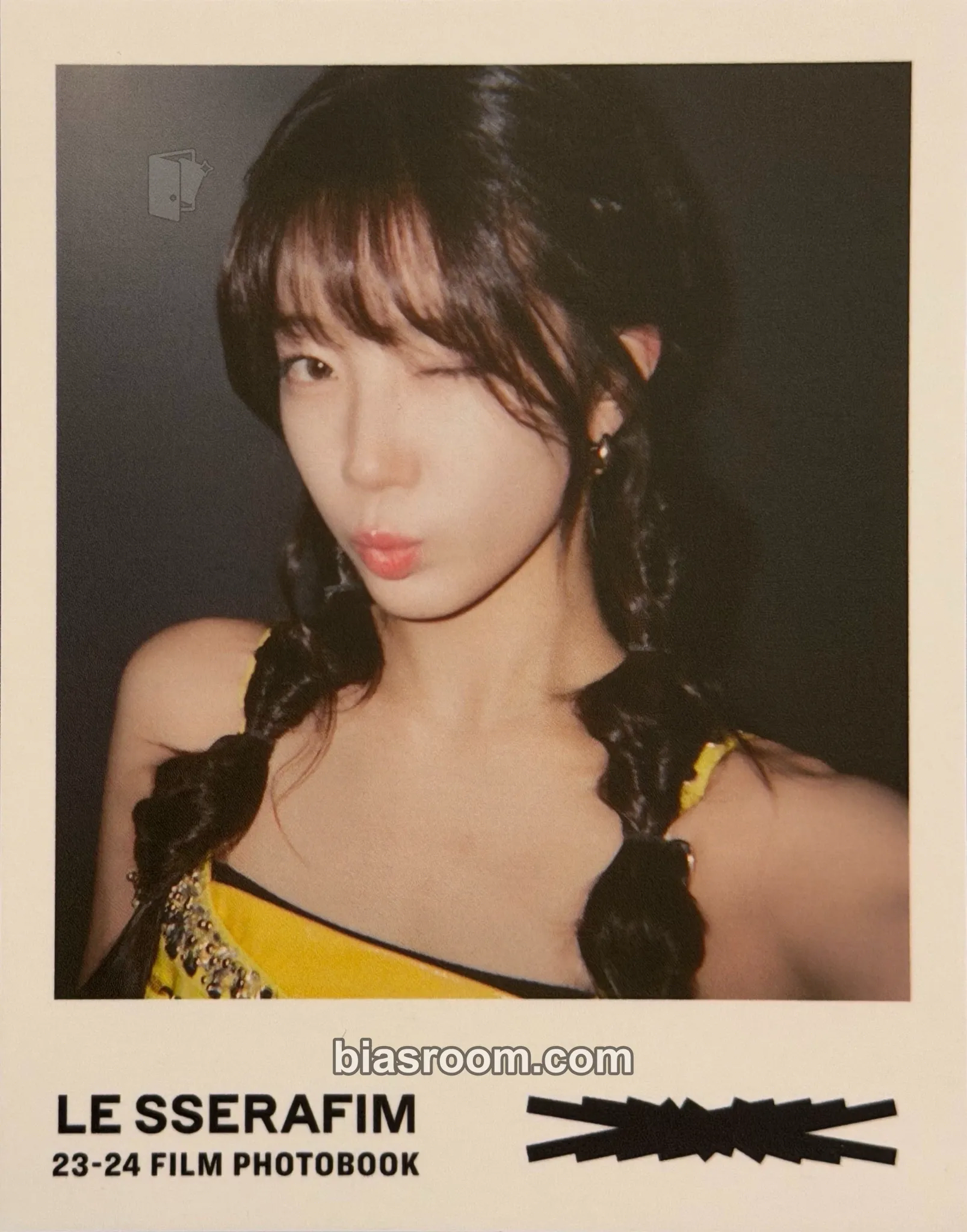 Kazuha Film Photobook 23-24 Photocard - LE SSERAFIM - LE SSERAFIM K-pop photocard