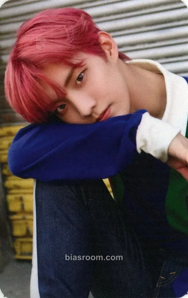 THE BOYZ - Q - Dreamlike Album day version album photocard platform version
