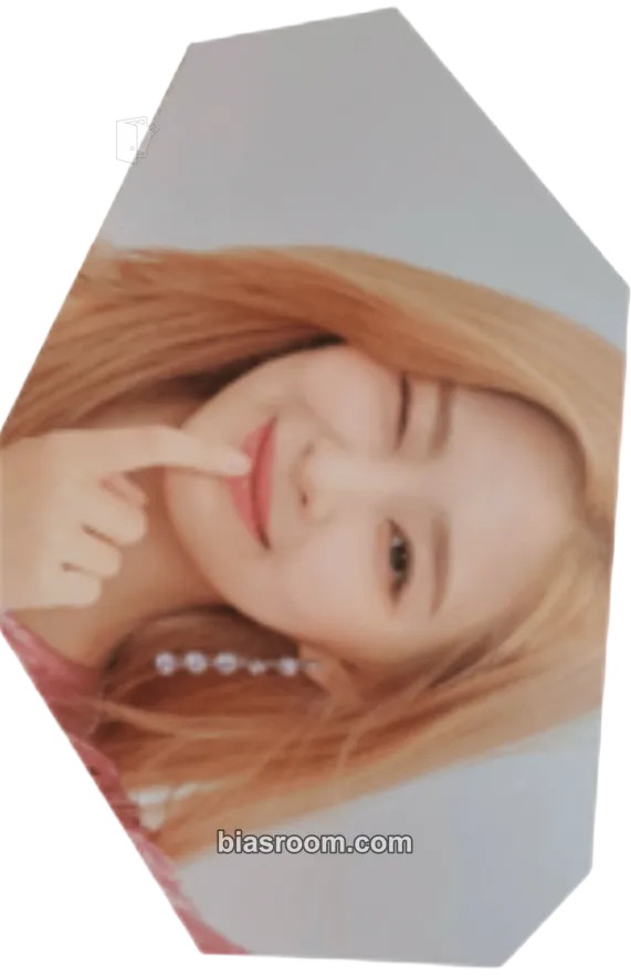 Minju BLOOM*IZ Photocard - IZ*ONE - IZ*ONE K-pop photocard