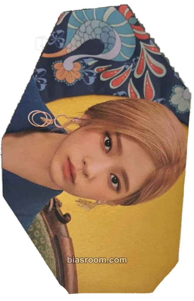 IZ*ONE - Minju - BLOOM*IZ Album album inclusion i am version postcard polygon card