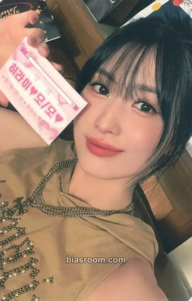 TWICE - Momo - TWICE 8TH ANNIVERSARY POP-UP STORE TWICE RECORDS Event pop-up store purchase benefit