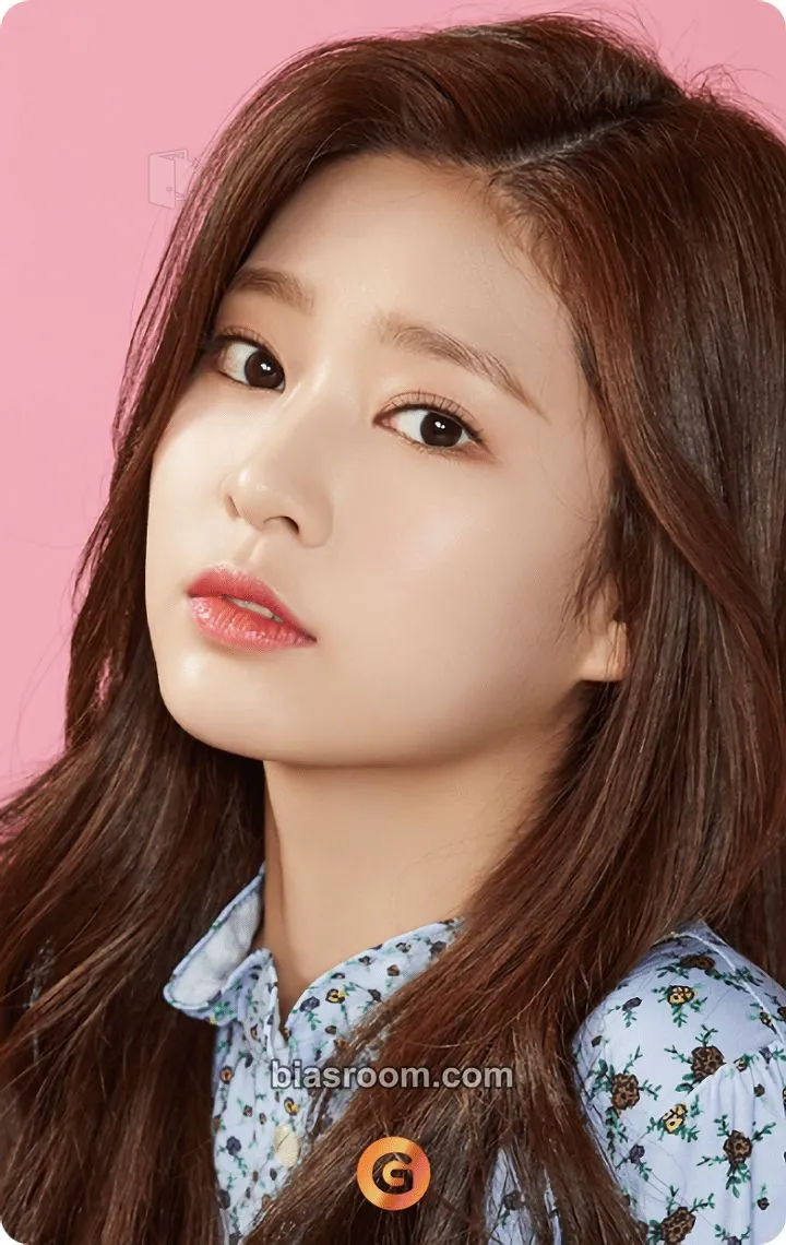 Minju IZ*ONE X Gmarket Photocard - IZ*ONE - IZ*ONE K-pop photocard