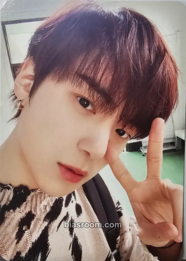 MONSTA X - Minhyuk - Shape of Love Album special version album photocard