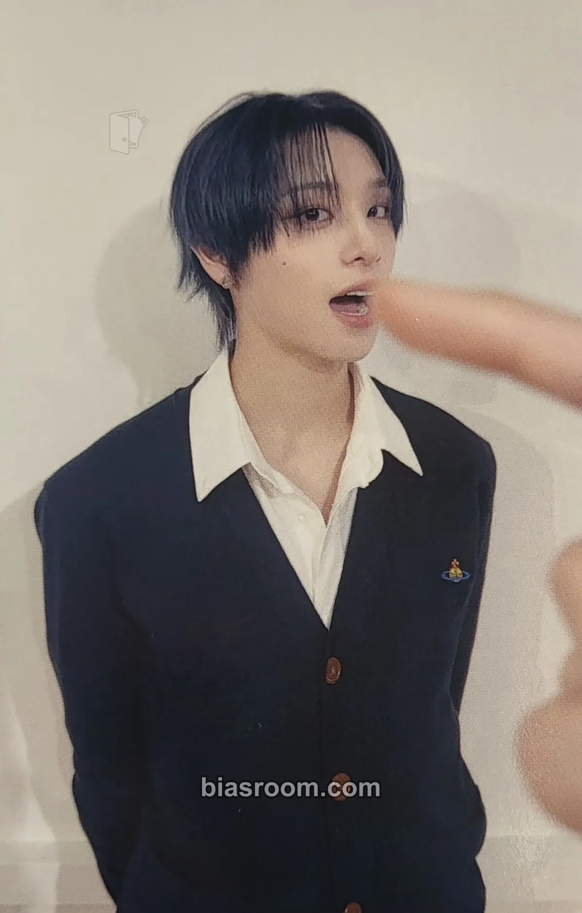Haru UXLXVE Photocard - XLOV - XLOV K-pop photocard