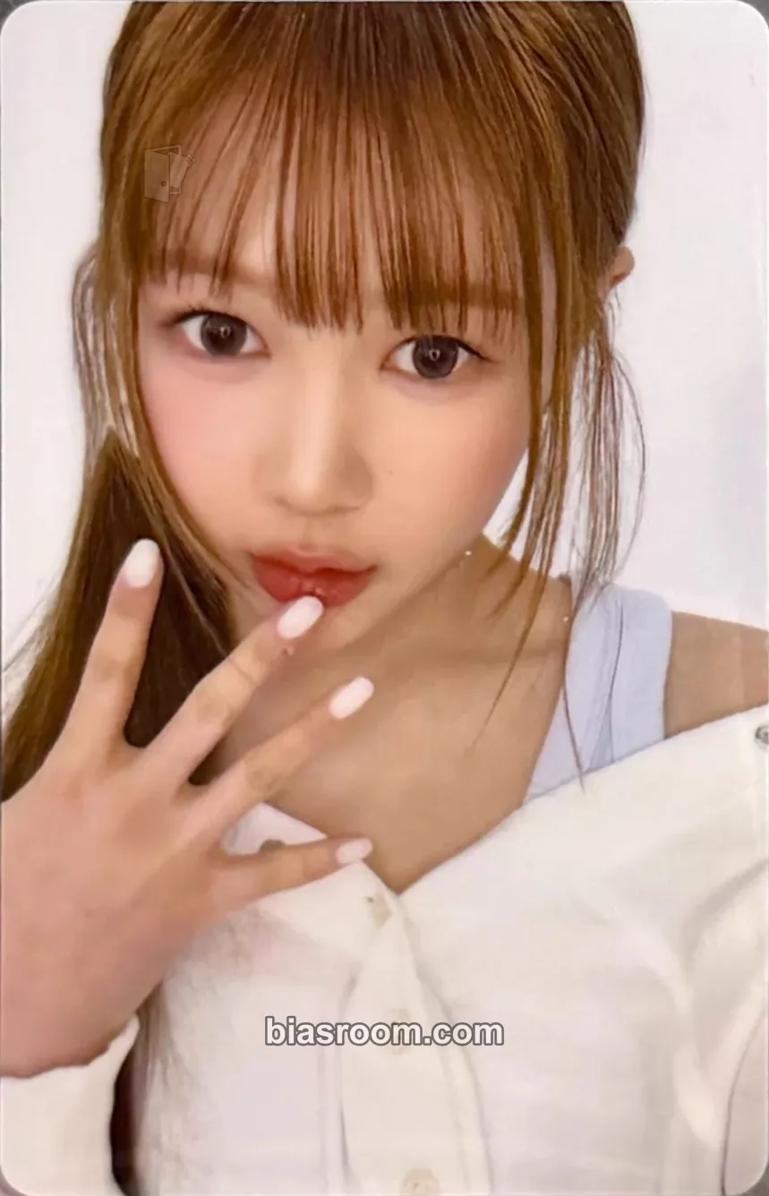 Ye-on RUDE! Photocard - Hearts2Hearts - Hearts2Hearts K-pop photocard
