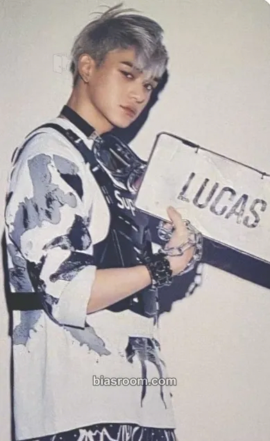Lucas Awaken the World MD Photocard - WayV - WayV K-pop photocard