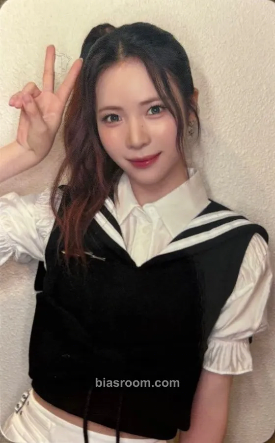 Maya New Emotion Photocard - NiziU - NiziU K-pop photocard