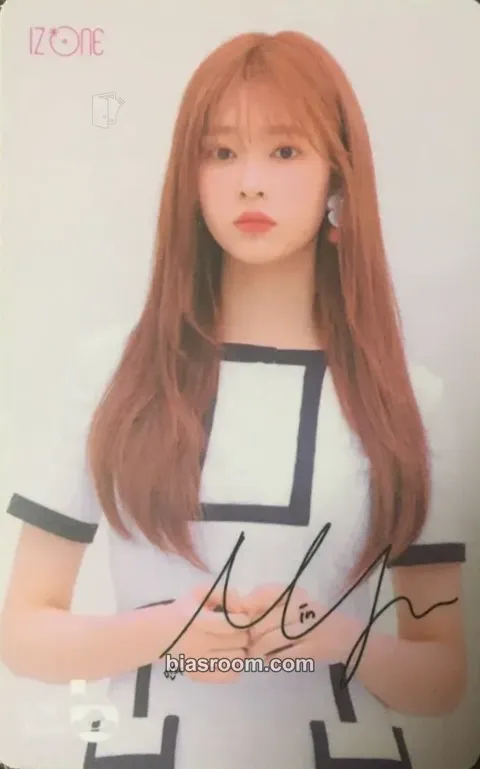Minju HEART*IZ POP-UP STORE Photocard - IZ*ONE - IZ*ONE K-pop photocard