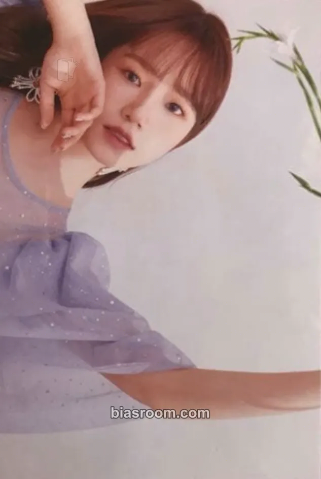 Jo Yuri HEART*IZ POP-UP STORE Photocard - IZ*ONE - IZ*ONE K-pop photocard