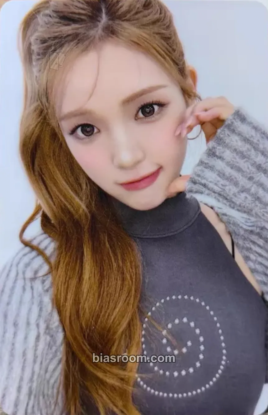Yuha RUDE! Photocard - Hearts2Hearts - Hearts2Hearts K-pop photocard