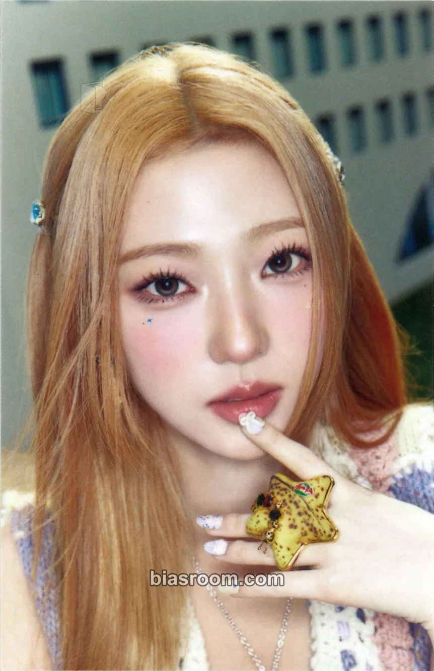 Stella RUDE! Photocard - Hearts2Hearts - Hearts2Hearts K-pop photocard
