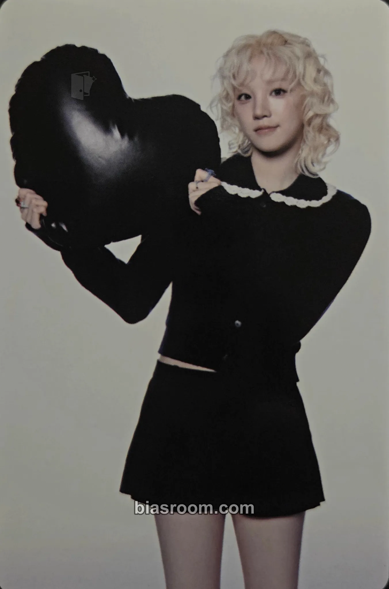 Yuqi MEDIA EXHIBITION : CITY of SENSE Photocard - i-dle - i-dle K-pop photocard