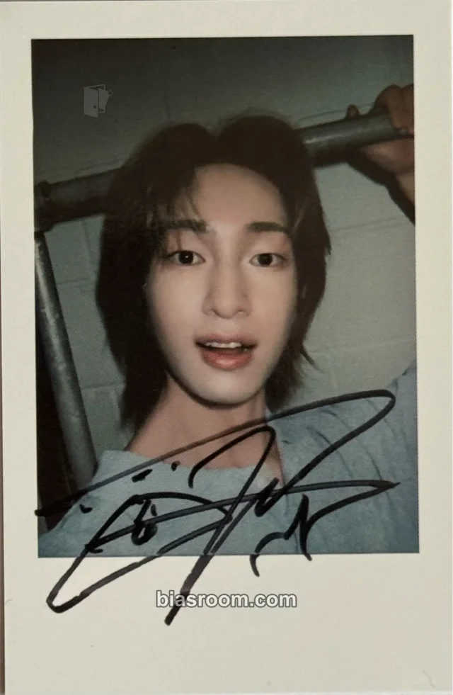 SHINee - Onew - Circle Album fansland video call (fancall) round 2 polaroid printed signed