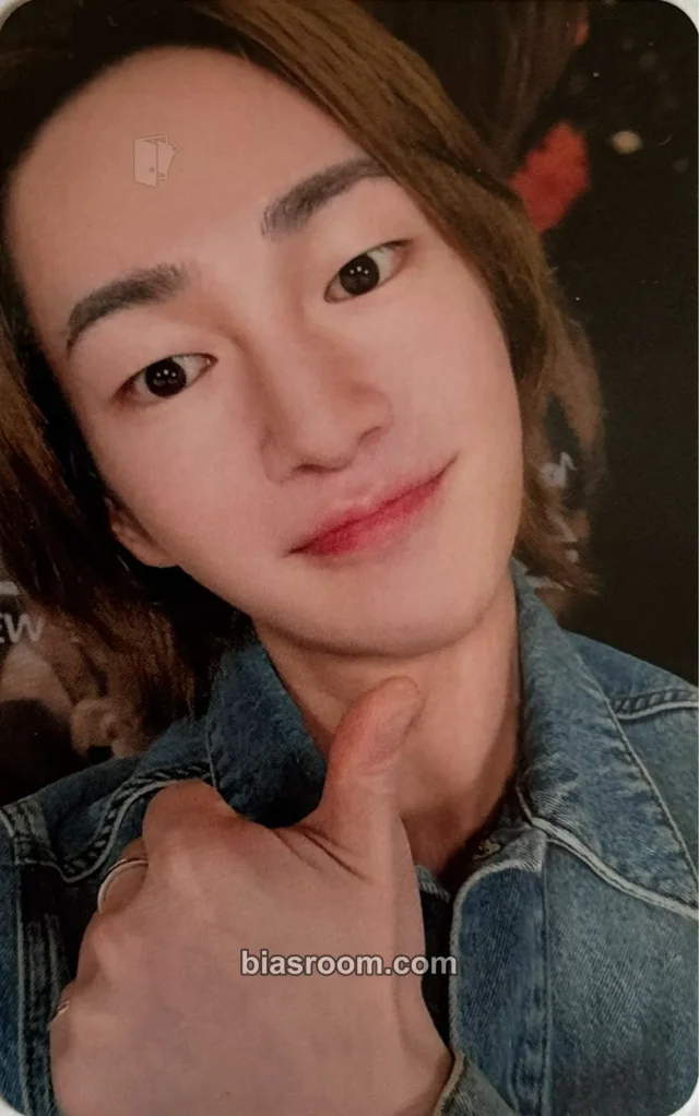 SHINee - Onew - Circle Album fansland special event round 1 selfie