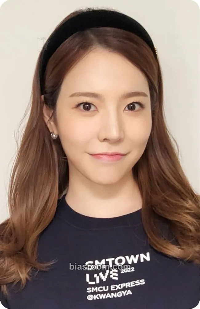 Sunny SMTown Live 2022 Photocard - Girls' Generation - Girls' Generation K-pop photocard